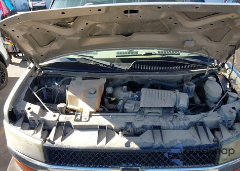 2003 Chevrolet Express from USA, damaged, VIN 1GAHG39U331107623